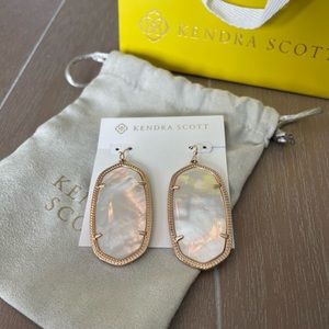 Kendra Scott Danielle Rose Gold Mother of Pearl Earrings